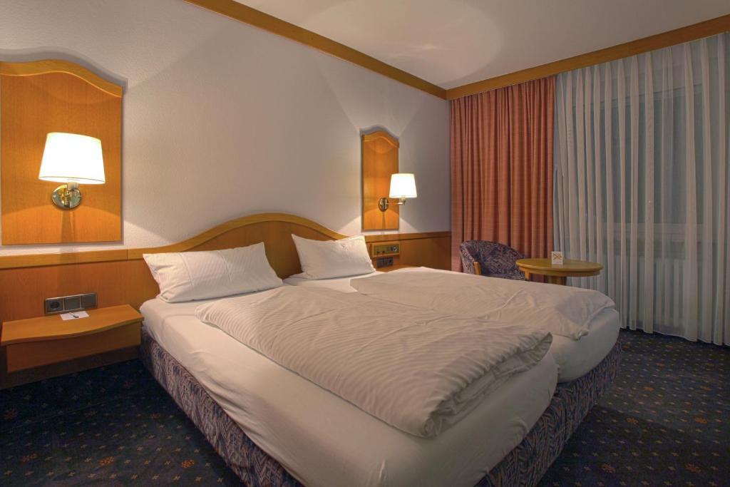 Hotel-Restaurant Esbach Hof Kitzingen Ngoại thất bức ảnh